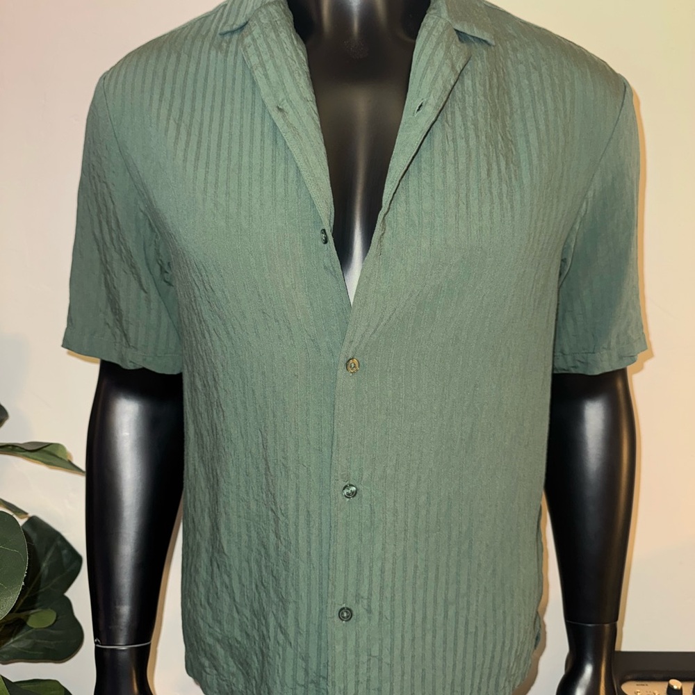 H&M Deep Green Textured Top